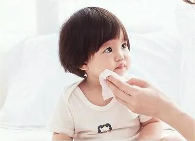 嬰兒濕巾使用注意事項(xiàng)