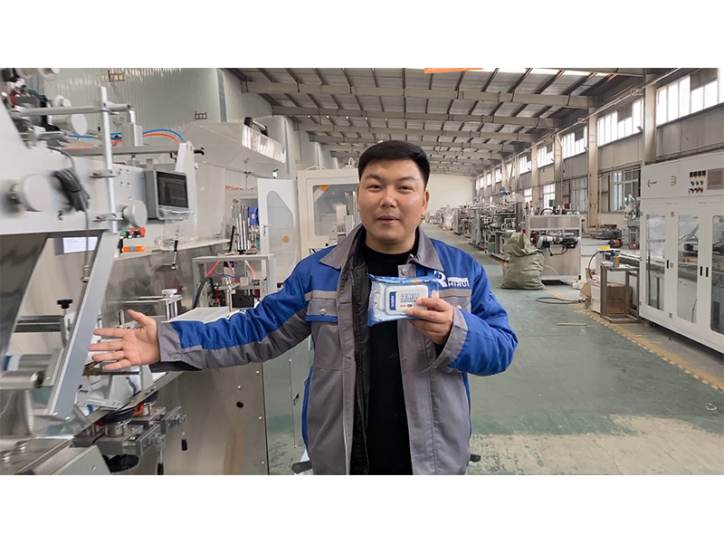 濕廁紙?jiān)O(shè)備生產(chǎn)廠(chǎng)家 一臺(tái)濕廁紙機(jī)器多少錢(qián)？