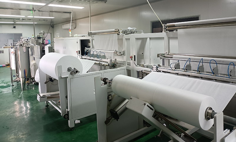 12道全自動(dòng)濕巾生產(chǎn)設(shè)備