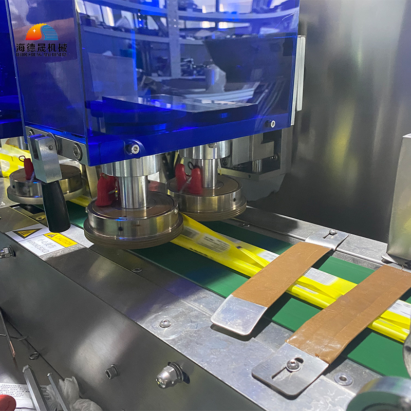 單片背封濕巾機(jī)