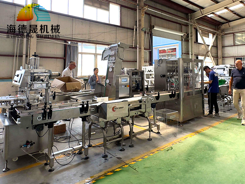 罐裝全自動(dòng)濕巾機(jī)