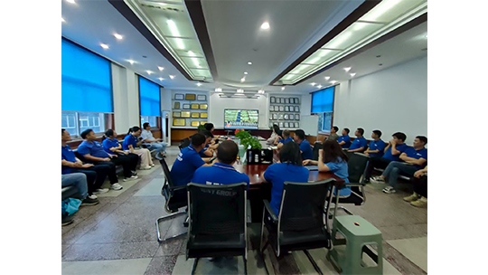 鄭州海德晟機械全員觀閱兵 凝心聚力促發(fā)展