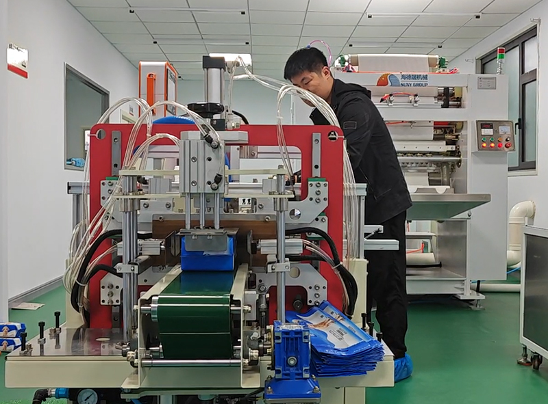 三排潔面巾生產線