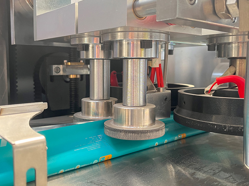 單片裝濕巾機(jī) 單片裝濕巾機(jī)